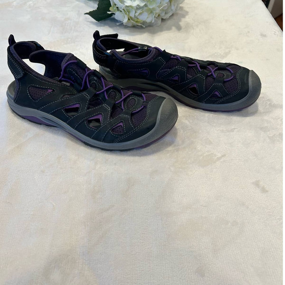 ECCO Purple and Black Yak Leather Sport Hiking Sandle, Size 39 - Picture 3 of 7